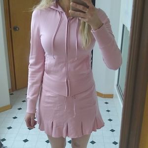 Sweatshirt and skirt matching outfit